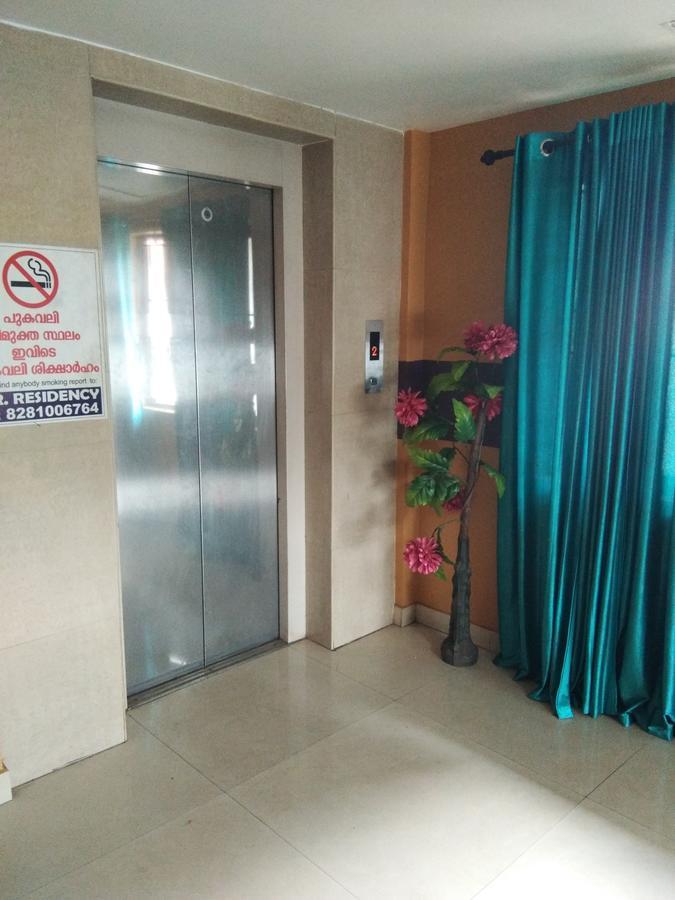 A.R.Residency Hotel Kunnamangalam Exterior photo