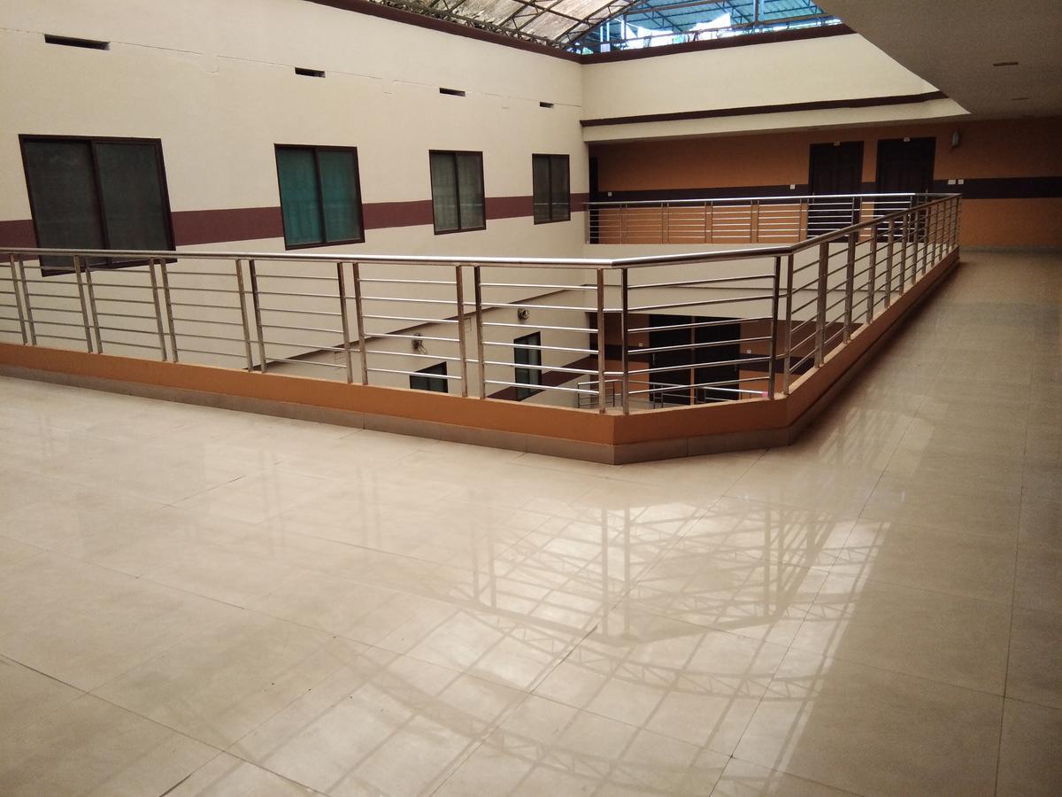 A.R.Residency Hotel Kunnamangalam Exterior photo